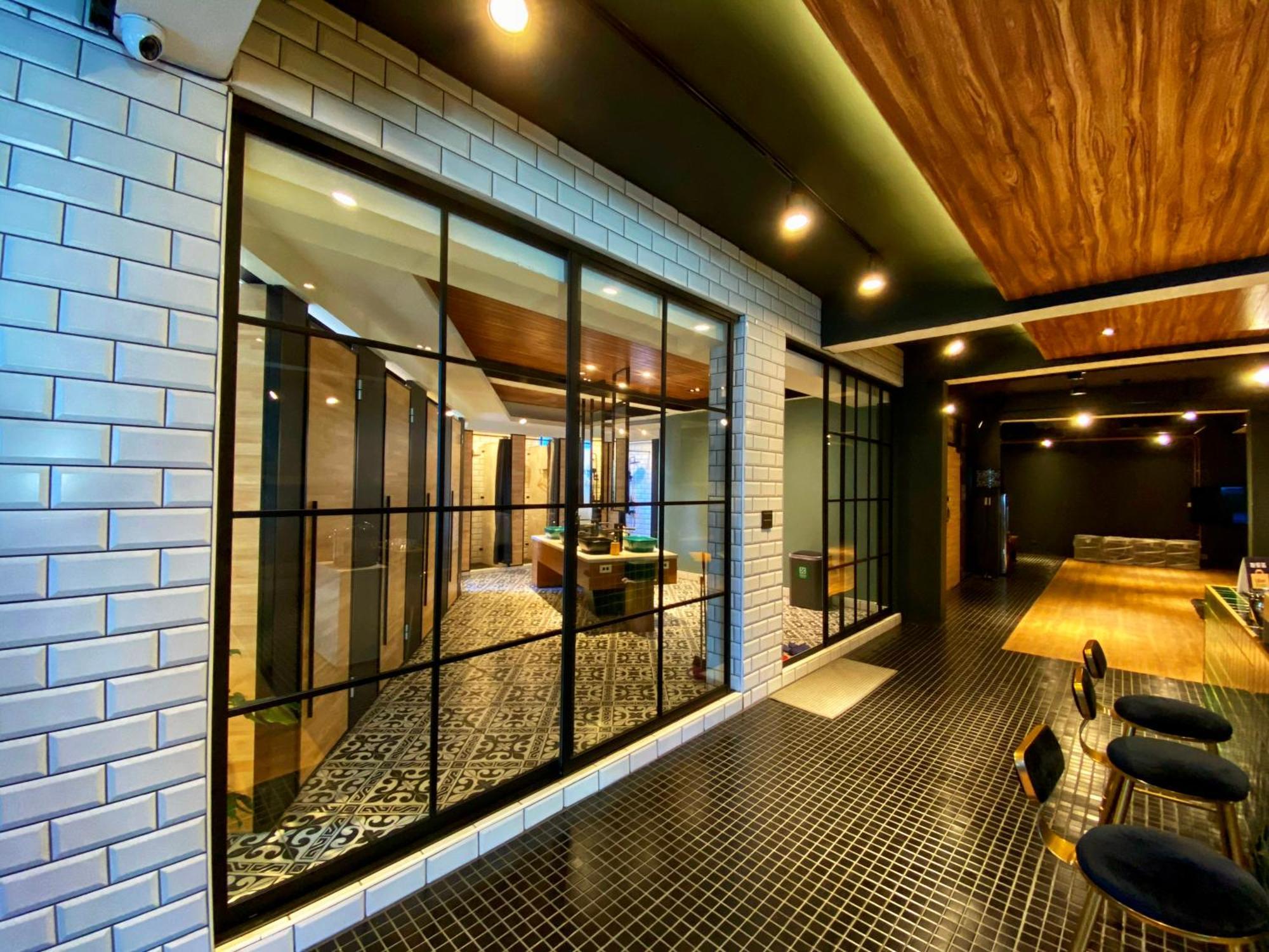 Perbed Hostel-Taichung Station Exterior photo